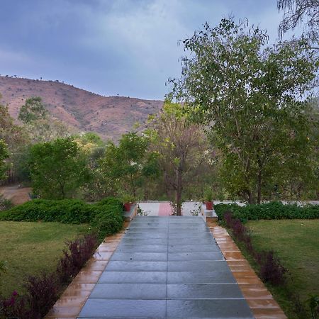 The Hunting Lodge Resort Udaipur - Villas & Pool Dabok ภายนอก รูปภาพ