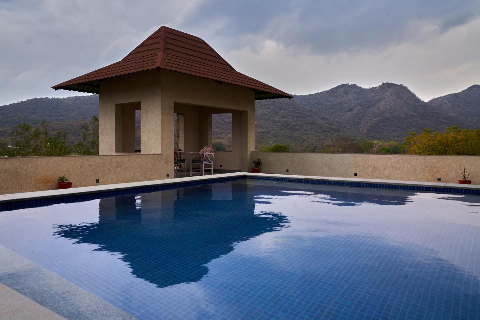 The Hunting Lodge Resort Udaipur - Villas & Pool Dabok ภายนอก รูปภาพ