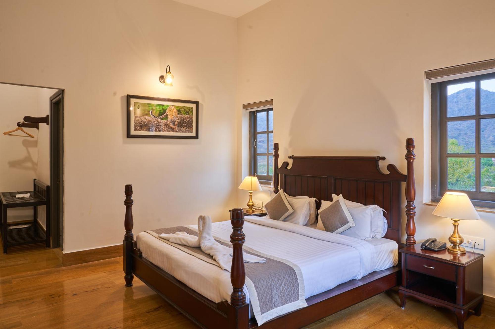 The Hunting Lodge Resort Udaipur - Villas & Pool Dabok ภายนอก รูปภาพ