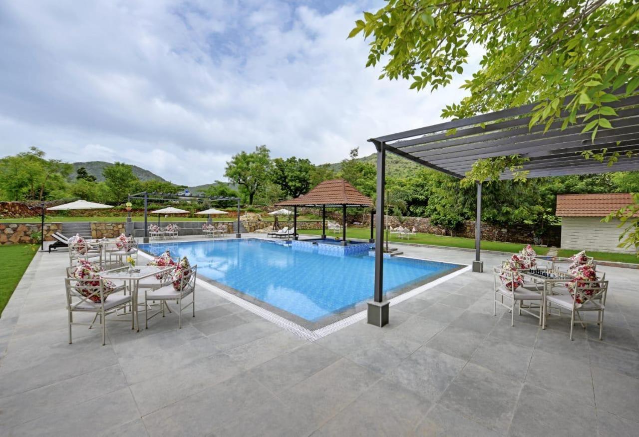 The Hunting Lodge Resort Udaipur - Villas & Pool Dabok ภายนอก รูปภาพ