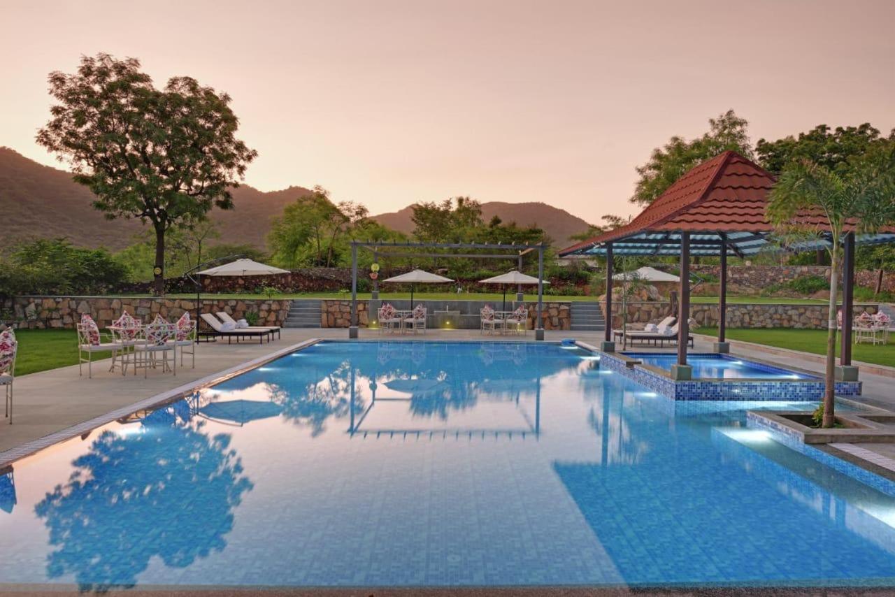 The Hunting Lodge Resort Udaipur - Villas & Pool Dabok ภายนอก รูปภาพ